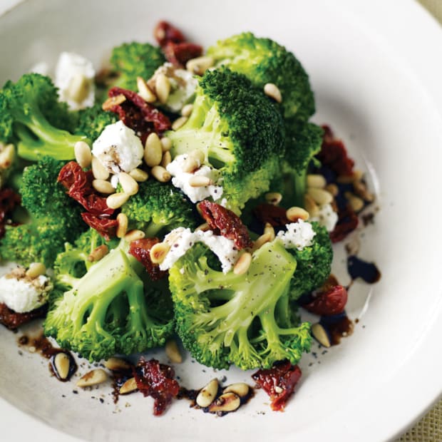 GARLIC BROCCOLI